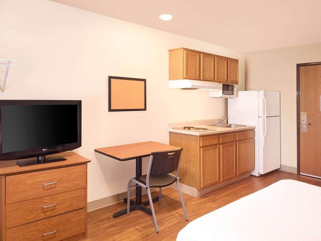 Extended Stay America Select Suites - Kansas City - South - I-49 객실 사진