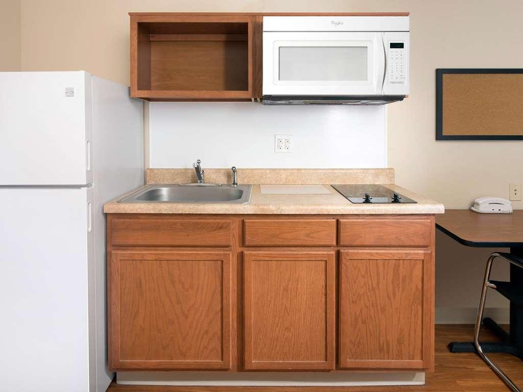 Extended Stay America Select Suites - Kansas City - South - I-49 객실 사진