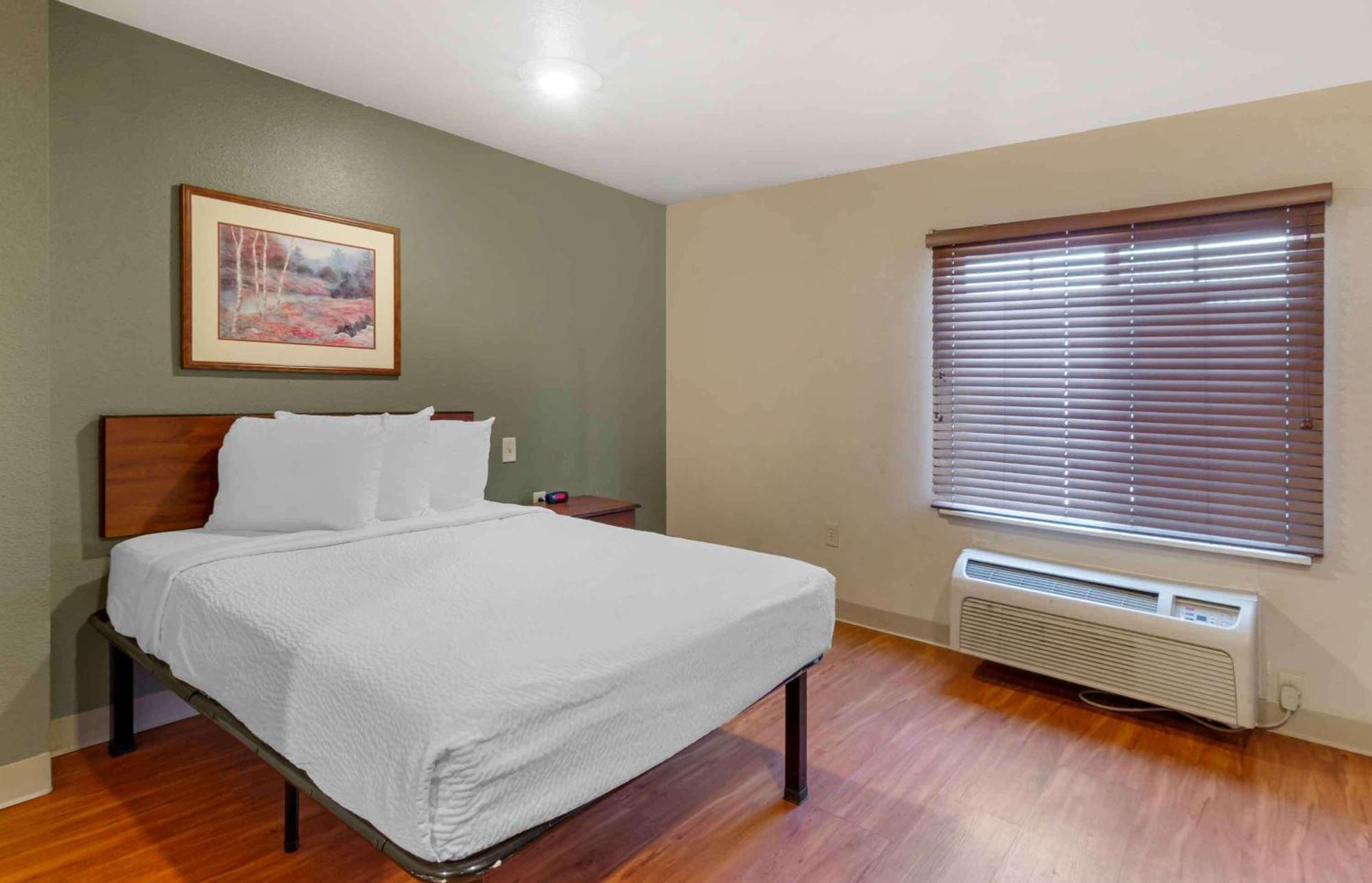 Extended Stay America Select Suites - Kansas City - South - I-49 외부 사진