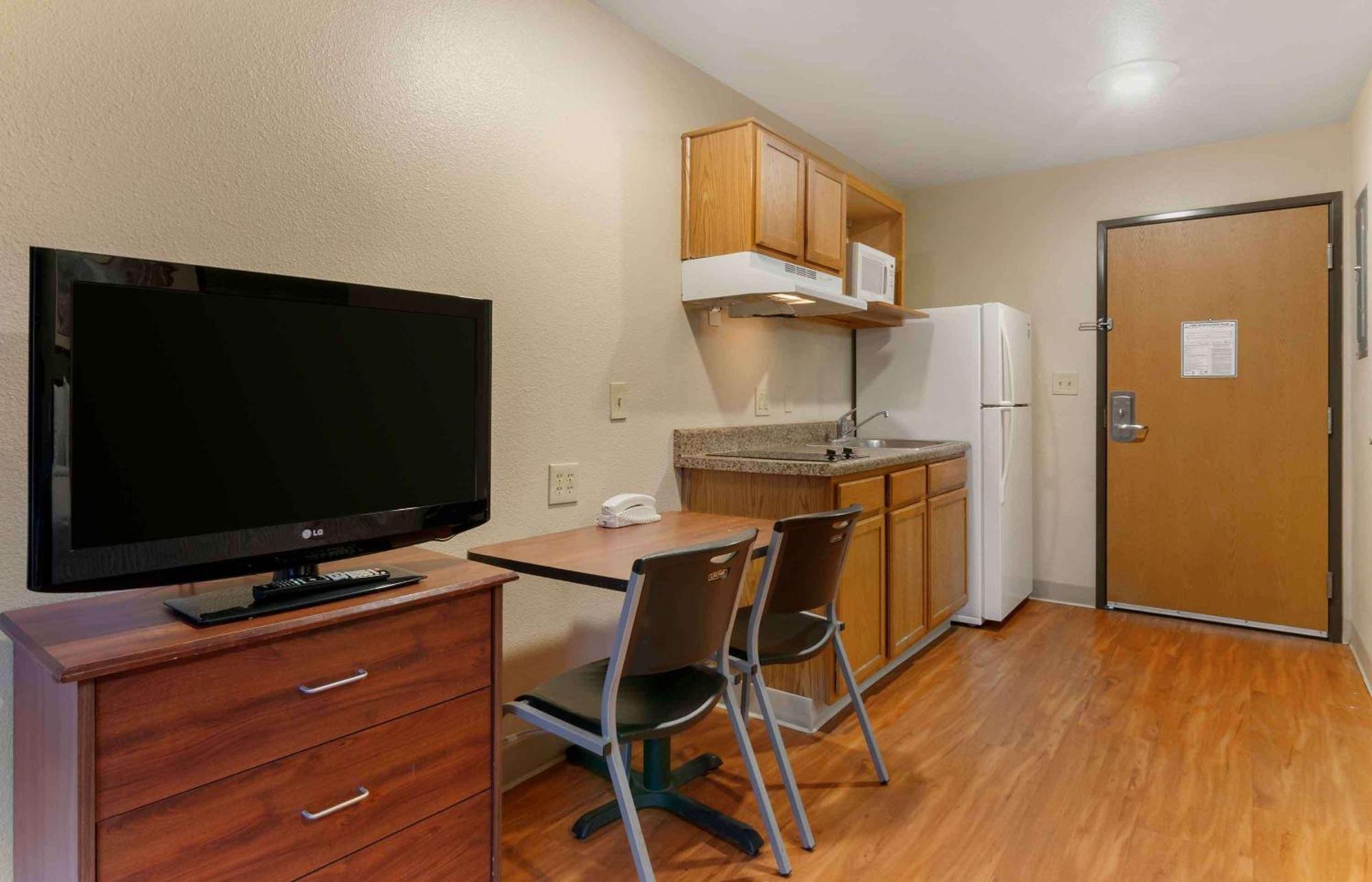 Extended Stay America Select Suites - Kansas City - South - I-49 외부 사진