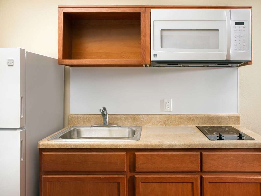 Extended Stay America Select Suites - Kansas City - South - I-49 객실 사진